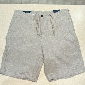 Men Perry Ellis Linen Shorts?  New with Tags!  36 Waist!